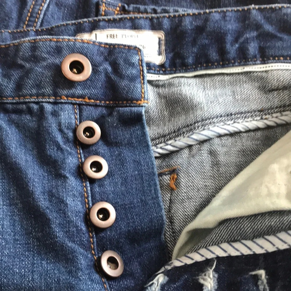 Free People Logan Denim Cut Off Rinse Wash Shorts - Picture 7 of 8